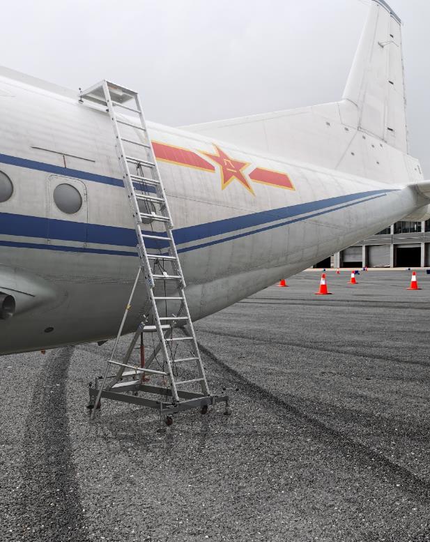 飛機發動機維修梯